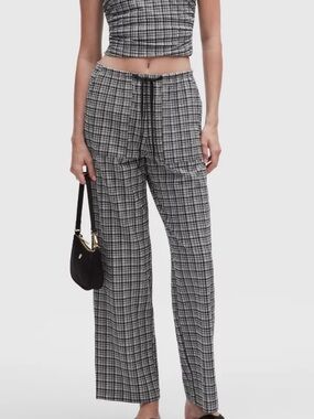 Lululemon Seersucker Check Mid-Rise Pull-on Pant